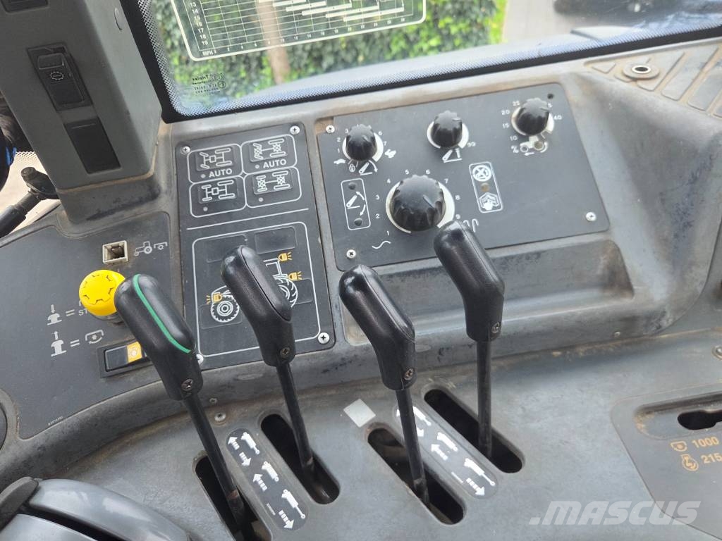 New Holland TM 175 Traktorji
