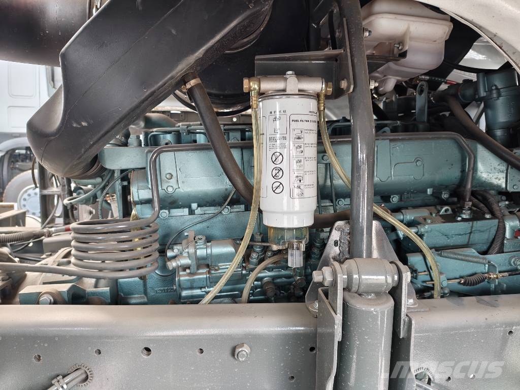 Howo 371 6x4 Savivarčių priekabų vilkikai