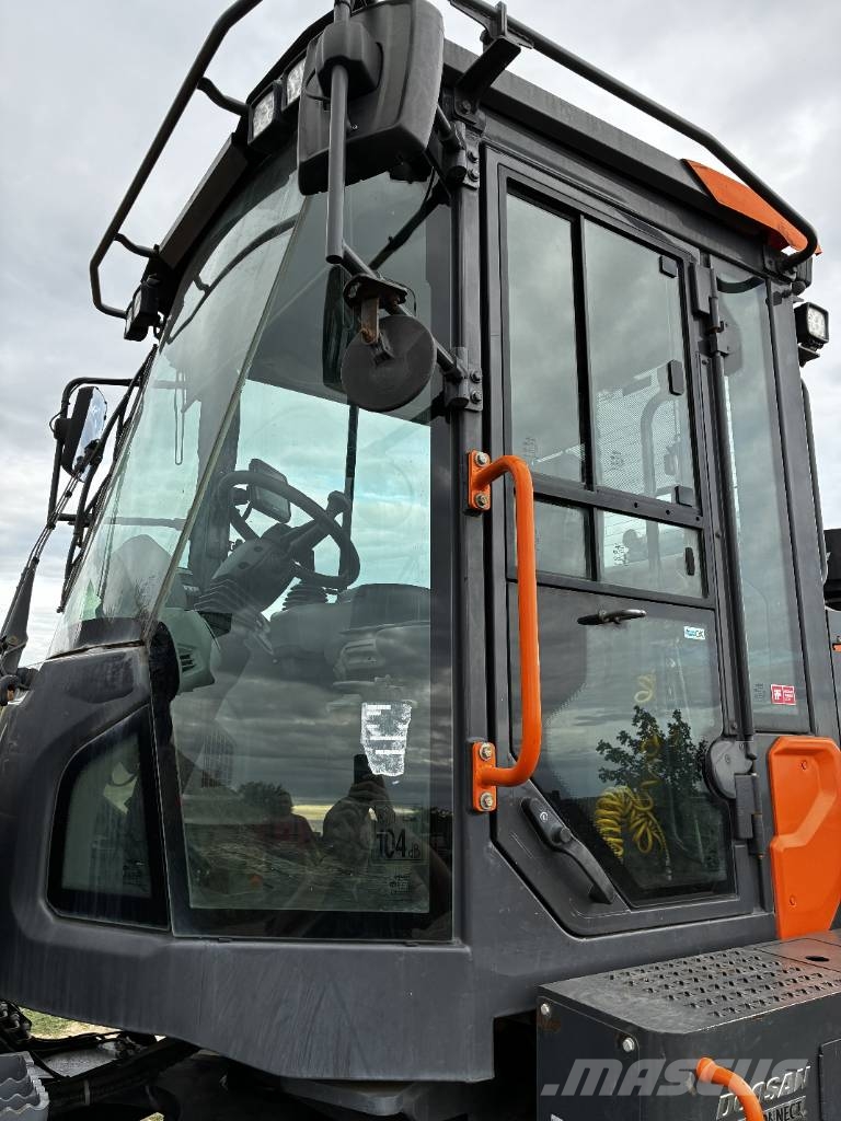Doosan DL 280-7 Gumikerekes homlokrakodók
