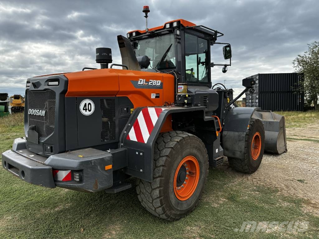 Doosan DL 280-7 Gumikerekes homlokrakodók