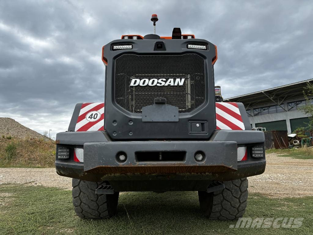 Doosan DL 280-7 Gumikerekes homlokrakodók