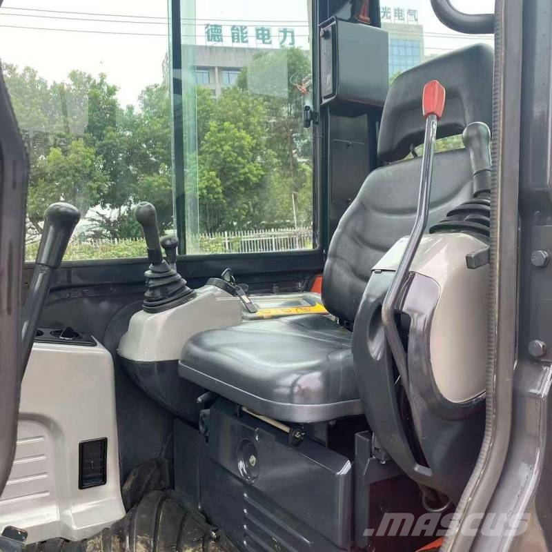 Kubota U 55-4 小型挖土機/掘鑿機<7t(小型挖掘機)