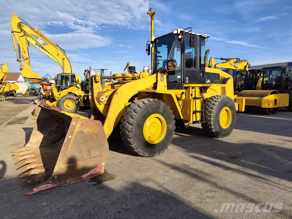 CAT 938H . Gumikerekes homlokrakodók