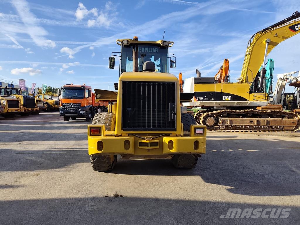 CAT 938H . Gumikerekes homlokrakodók