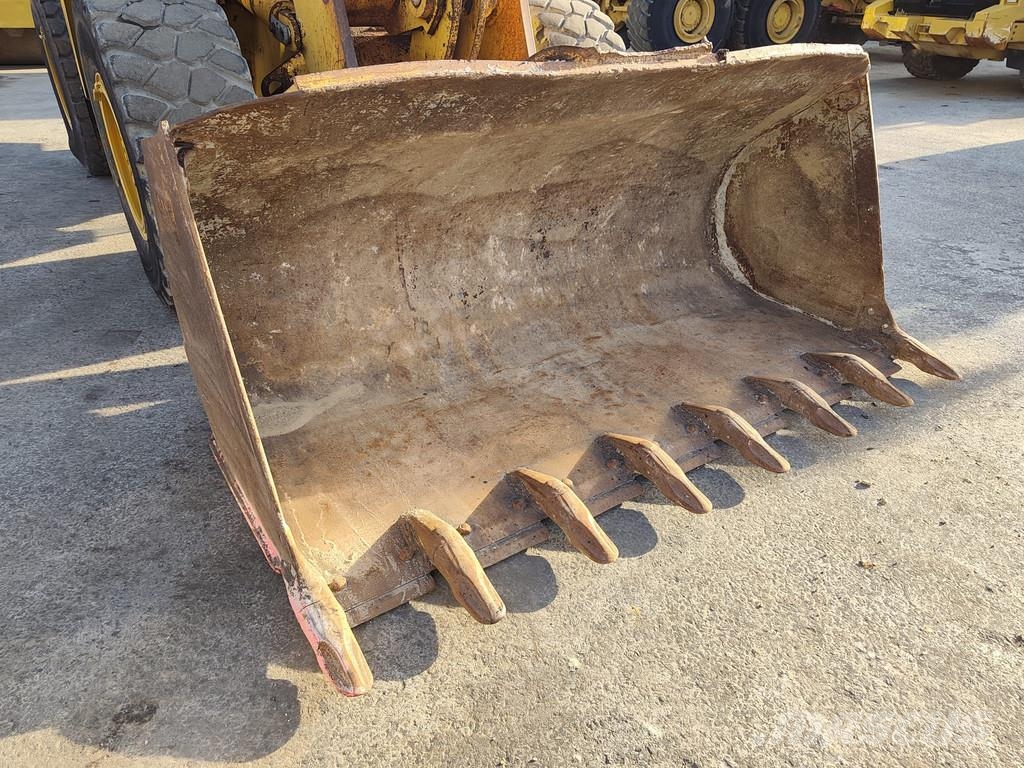 CAT 938M . Hjullastere