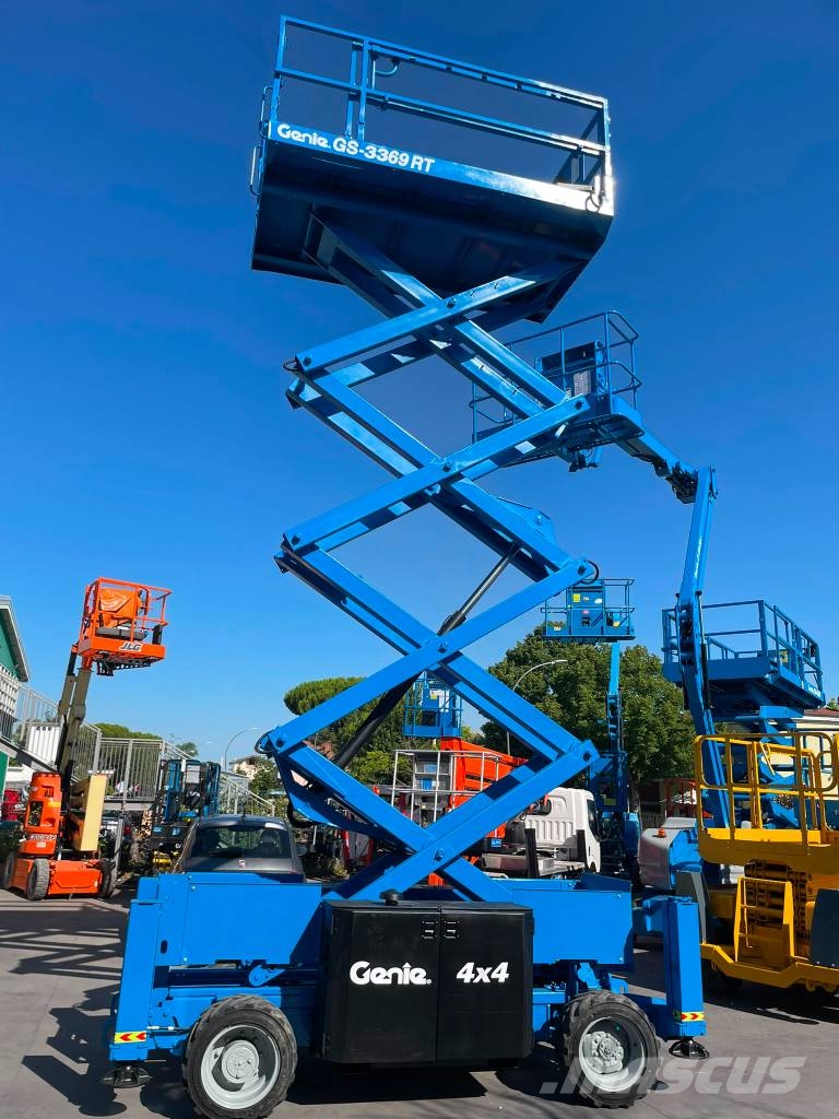 Genie GS 3369 RT Scheren-Arbeitsbühnen
