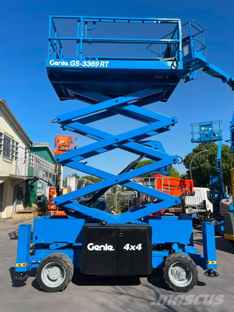 Genie GS 3369 RT Scheren-Arbeitsbühnen