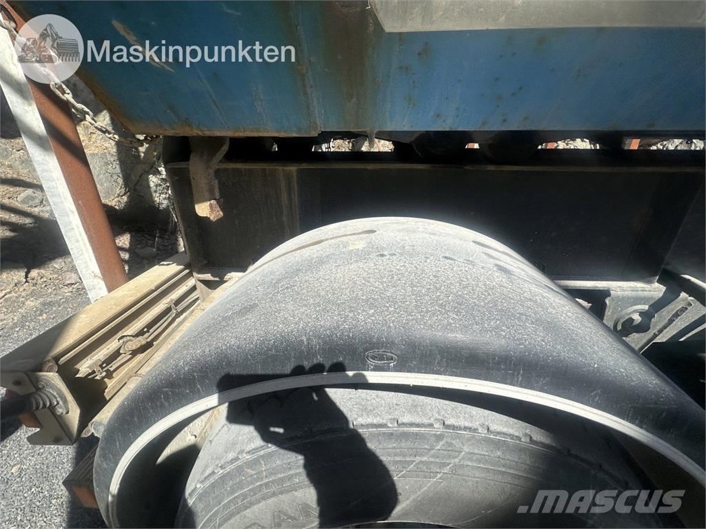 Volvo FH 8*4 Savivarčių priekabų vilkikai