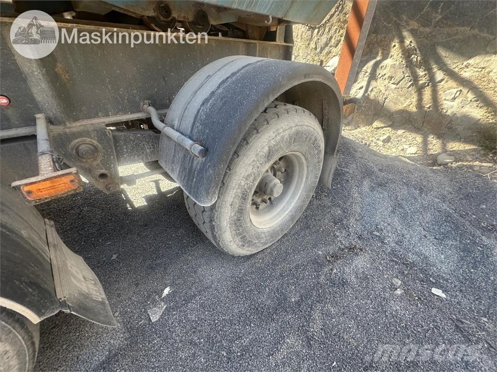 Volvo FH 8*4 Savivarčių priekabų vilkikai