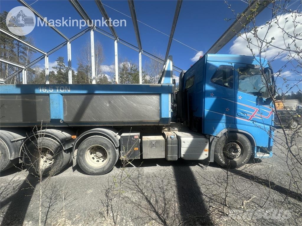Volvo FH 8*4 Savivarčių priekabų vilkikai