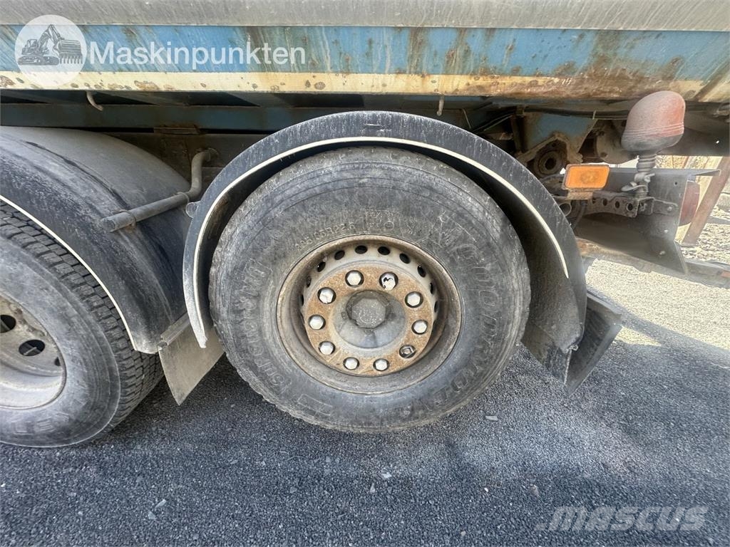 Volvo FH 8*4 Savivarčių priekabų vilkikai