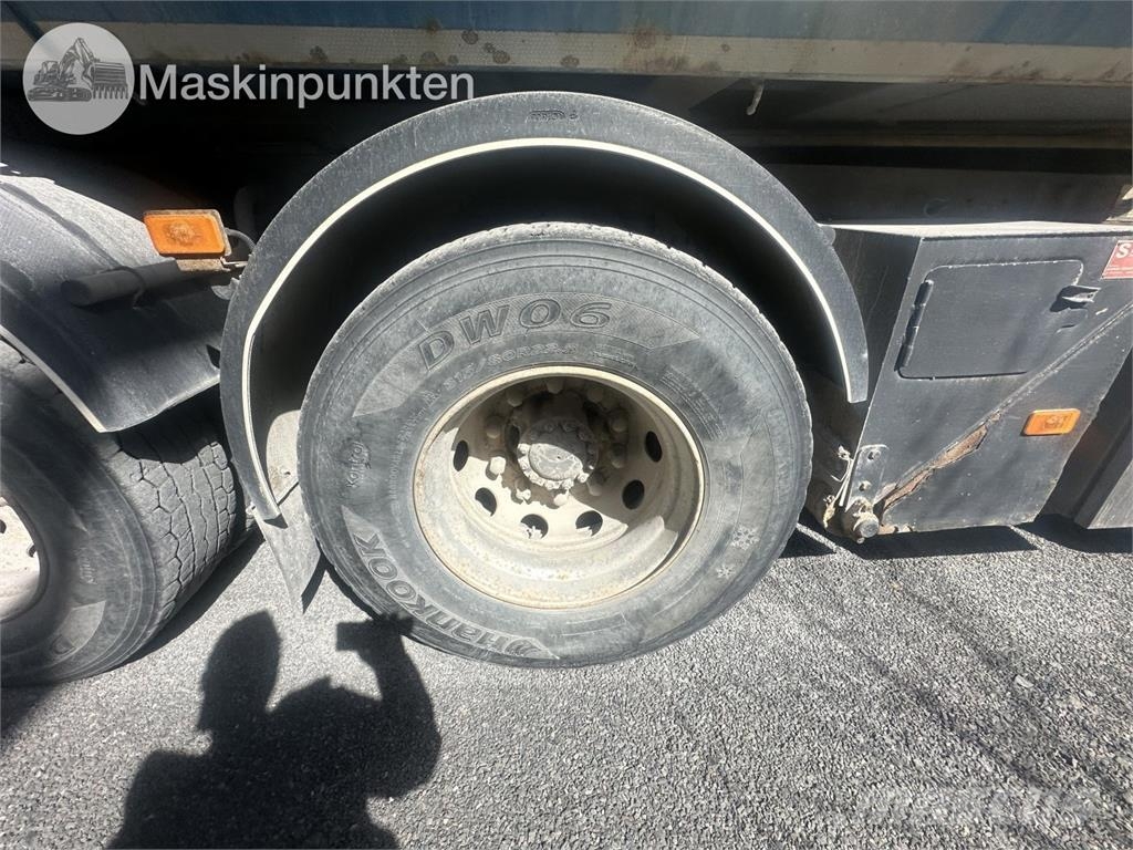 Volvo FH 8*4 Savivarčių priekabų vilkikai