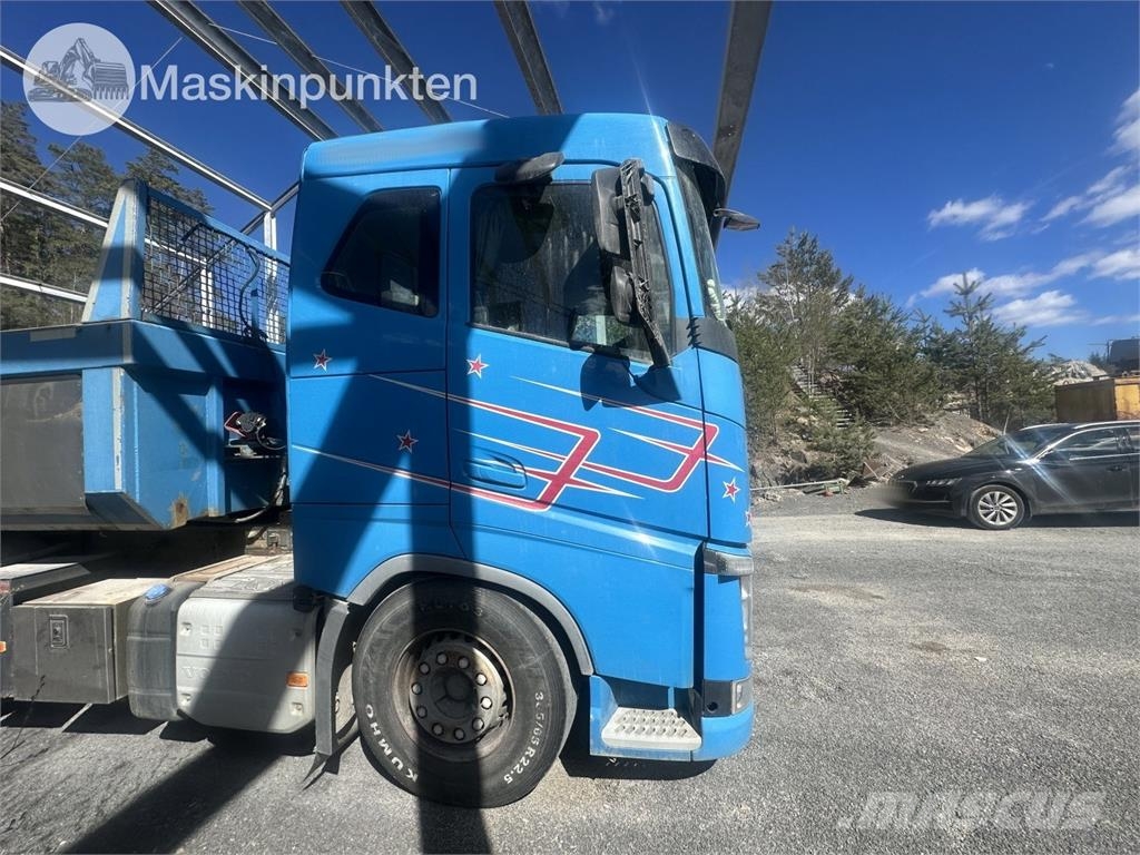 Volvo FH 8*4 Savivarčių priekabų vilkikai