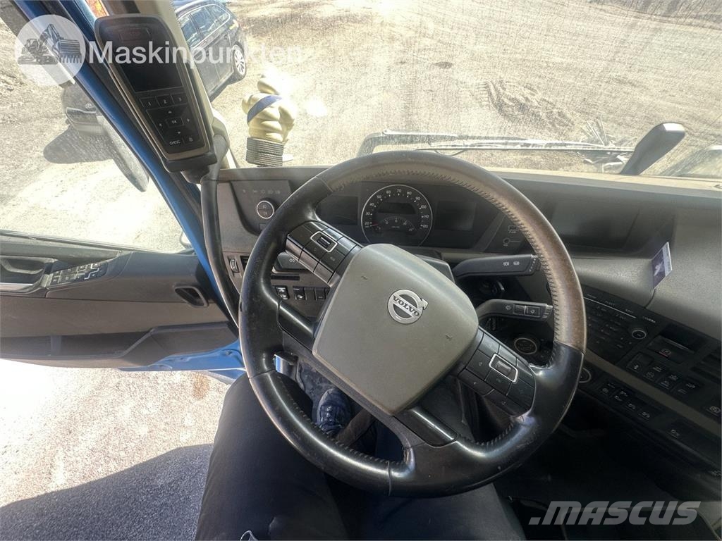 Volvo FH 8*4 Savivarčių priekabų vilkikai