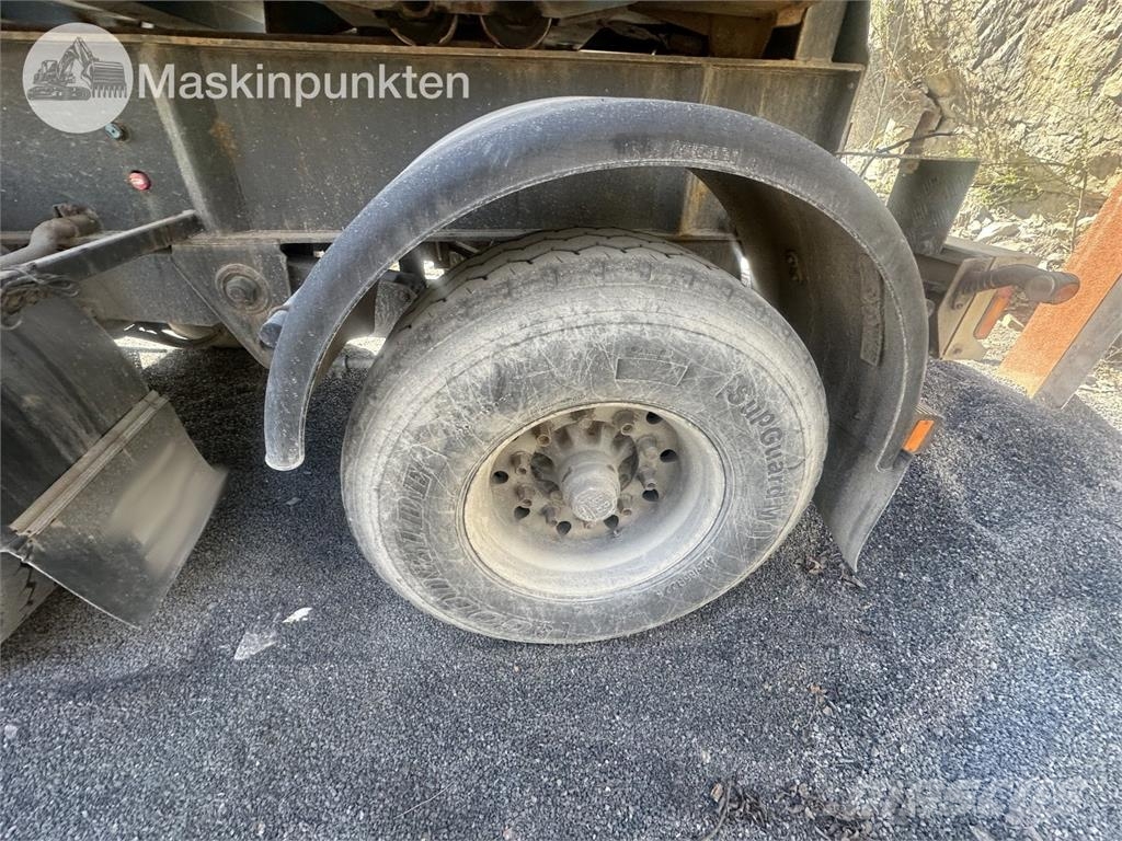 Volvo FH 8*4 Savivarčių priekabų vilkikai