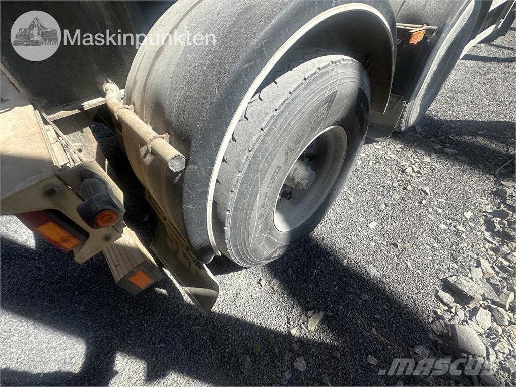 Volvo FH 8*4 Savivarčių priekabų vilkikai