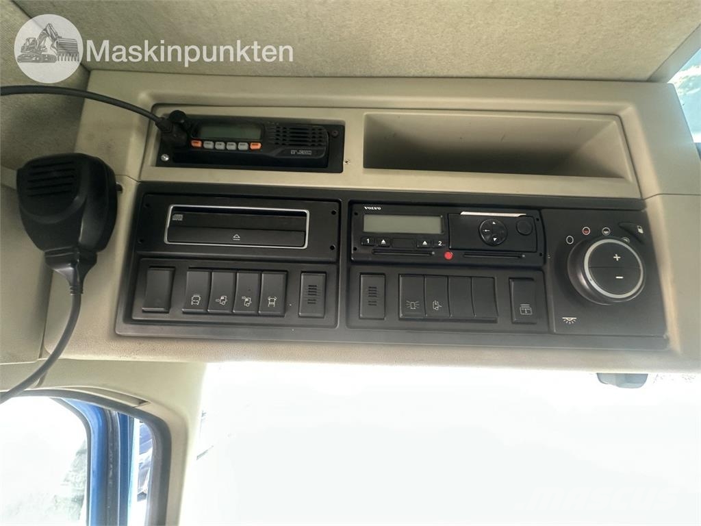 Volvo FH 8*4 Savivarčių priekabų vilkikai