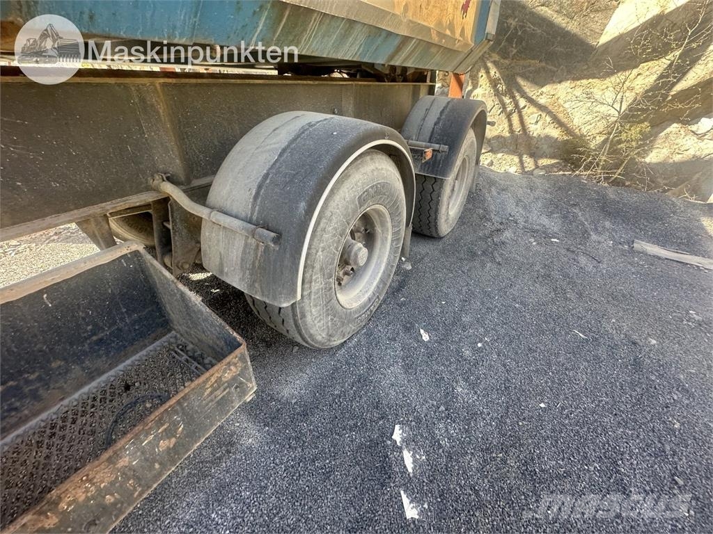 Volvo FH 8*4 Savivarčių priekabų vilkikai