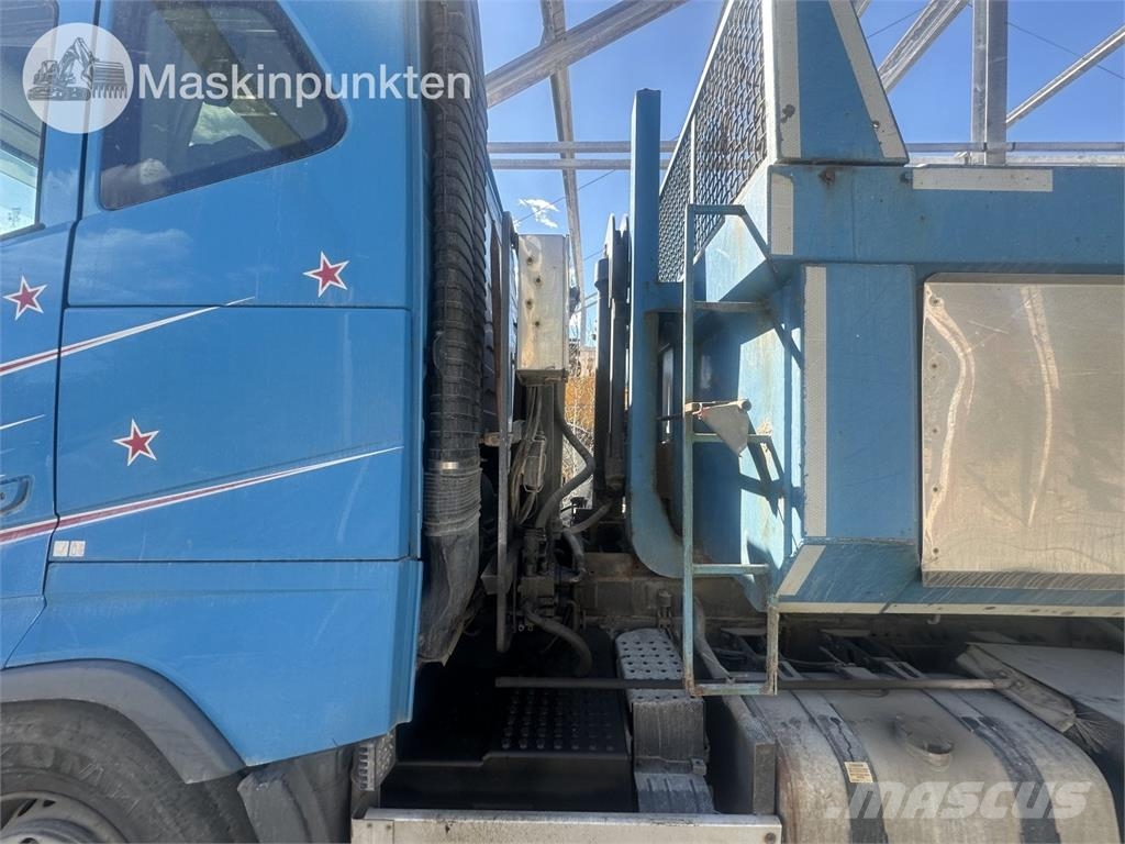 Volvo FH 8*4 Savivarčių priekabų vilkikai