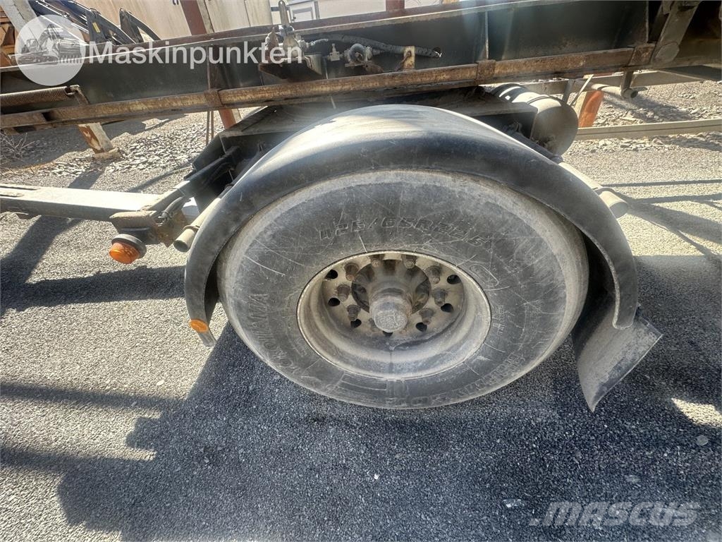 Volvo FH 8*4 Savivarčių priekabų vilkikai