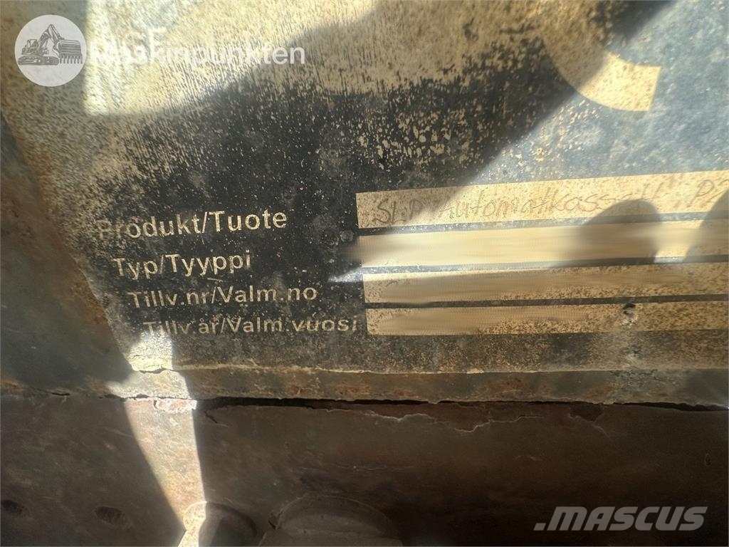 Volvo FH 8*4 Savivarčių priekabų vilkikai