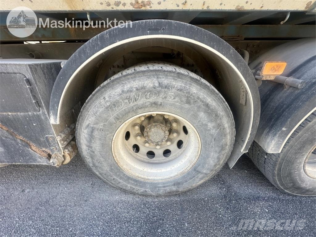 Volvo FH 8*4 Savivarčių priekabų vilkikai