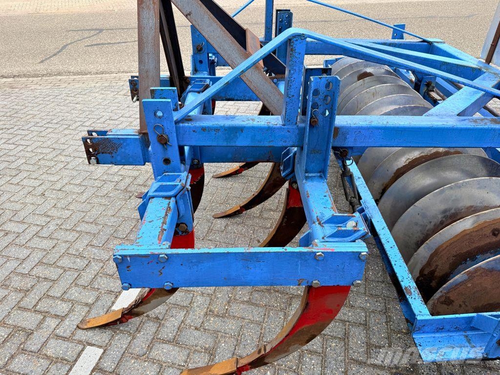BM Zaaibedcombinatie 9-Tands ماكينات وملحقات زراعة أخرى