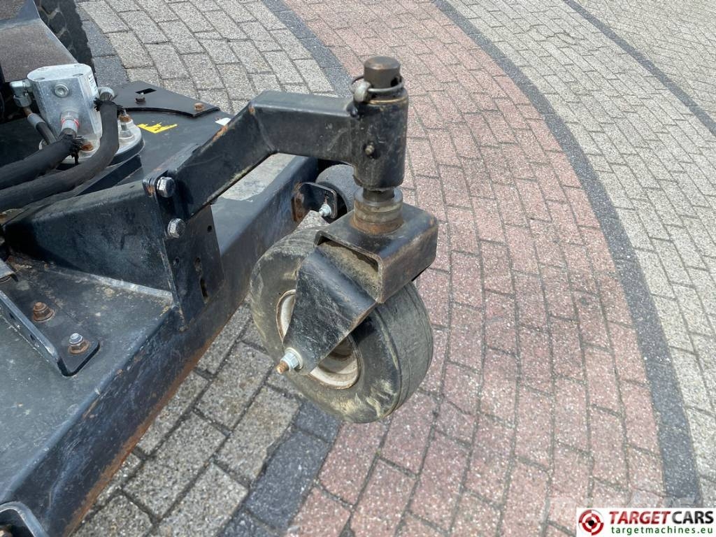 Ransomes HR300 Diesel 4WD 3-Gang Rotary Mower 152cm Traktorske kosilice