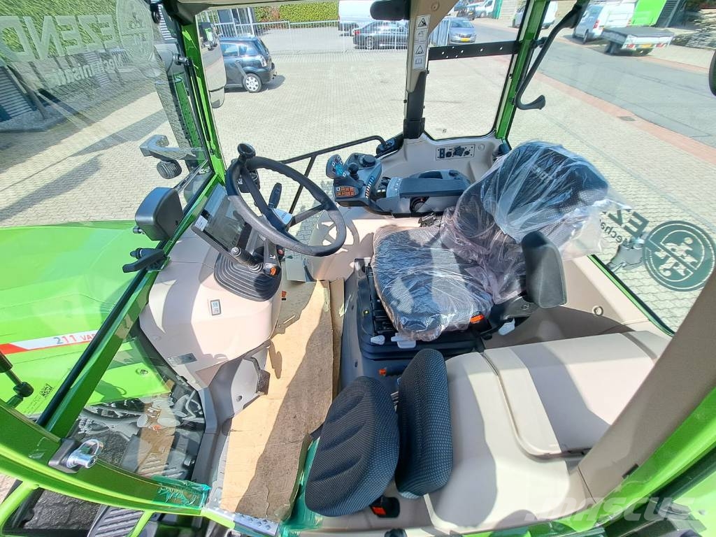 Fendt 211 Traktory