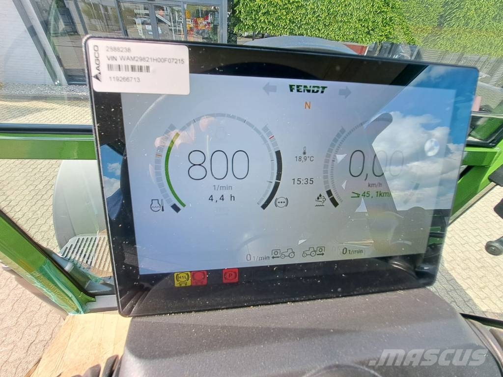 Fendt 211 Traktory