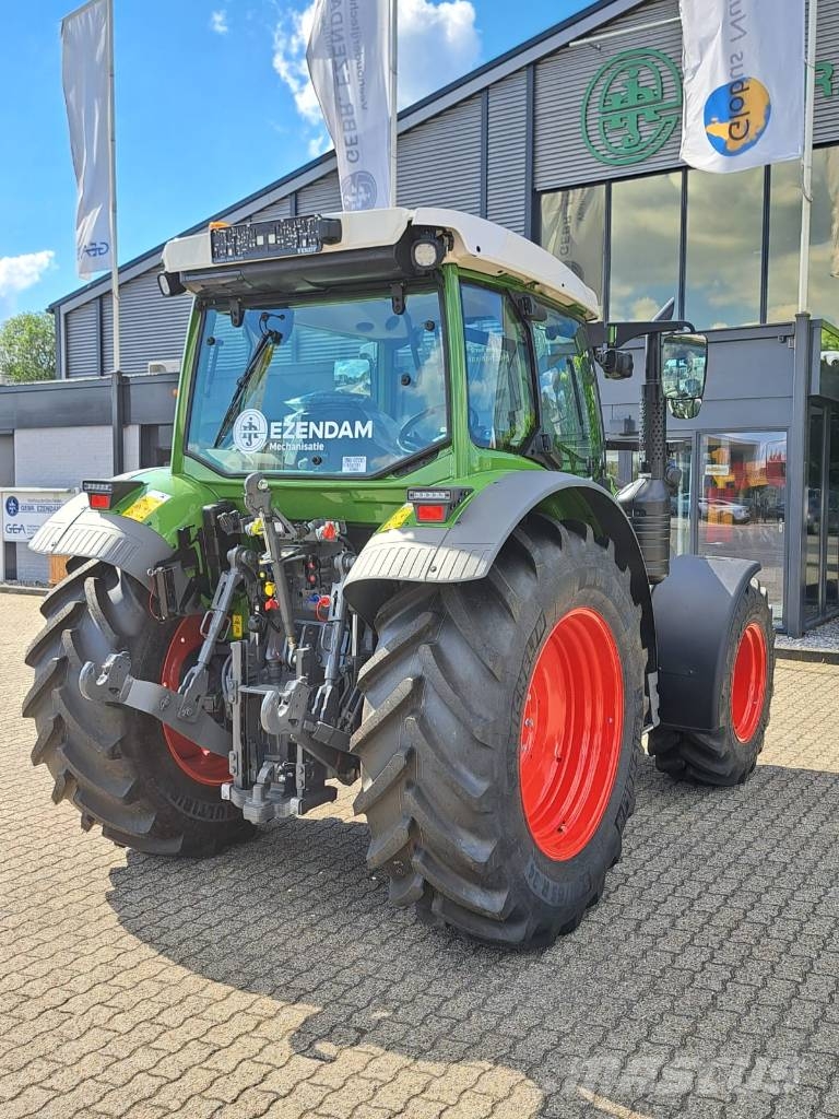 Fendt 211 Traktory