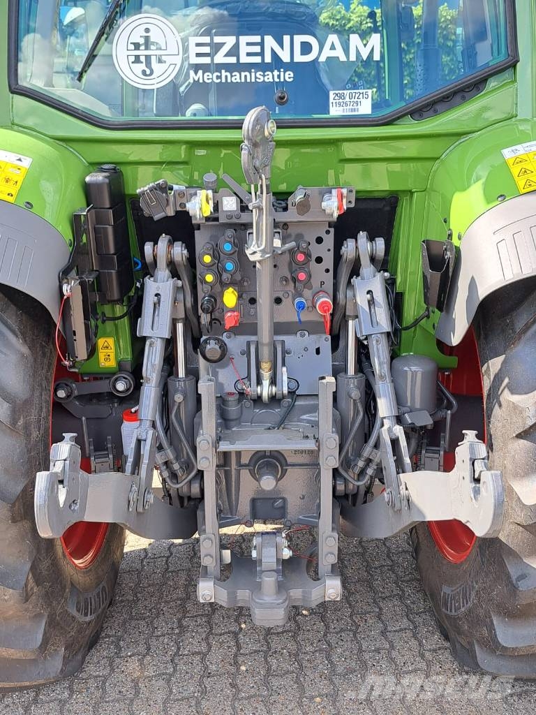 Fendt 211 Traktory