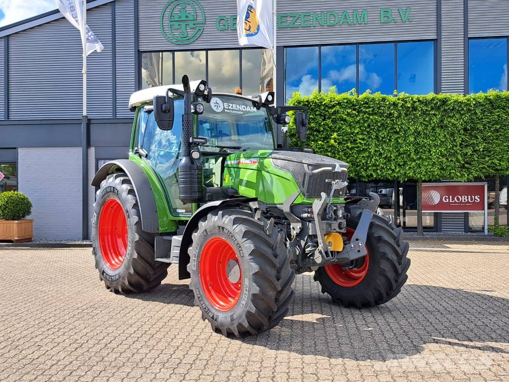 Fendt 211 Traktory