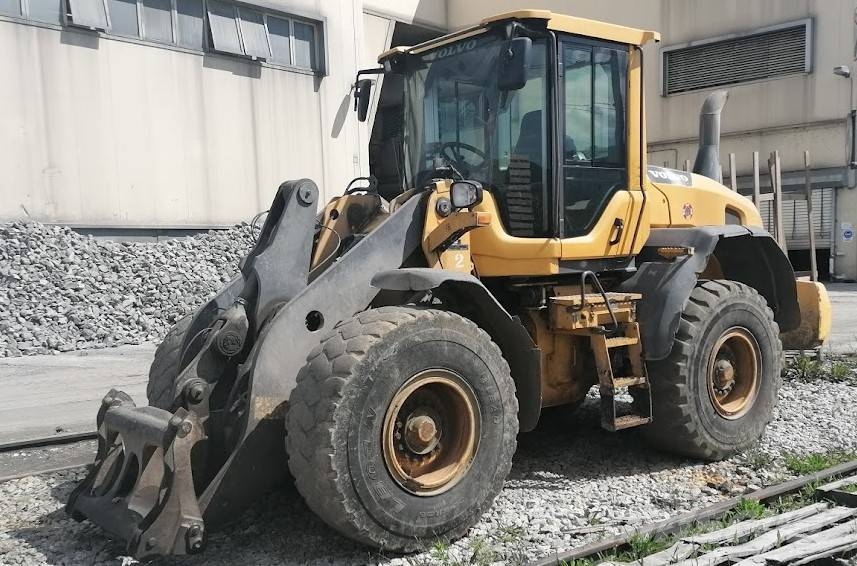 Volvo L 90 G  for spare parts Cargadoras sobre ruedas