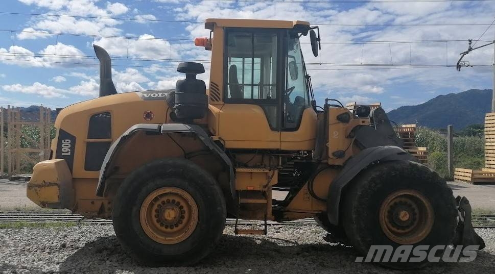 Volvo L 90 G  for spare parts Cargadoras sobre ruedas