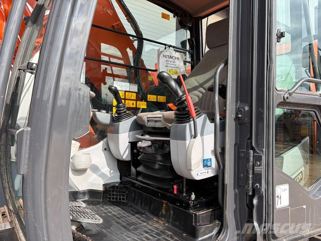 Hitachi ZX225US5LC Excavadoras sobre orugas