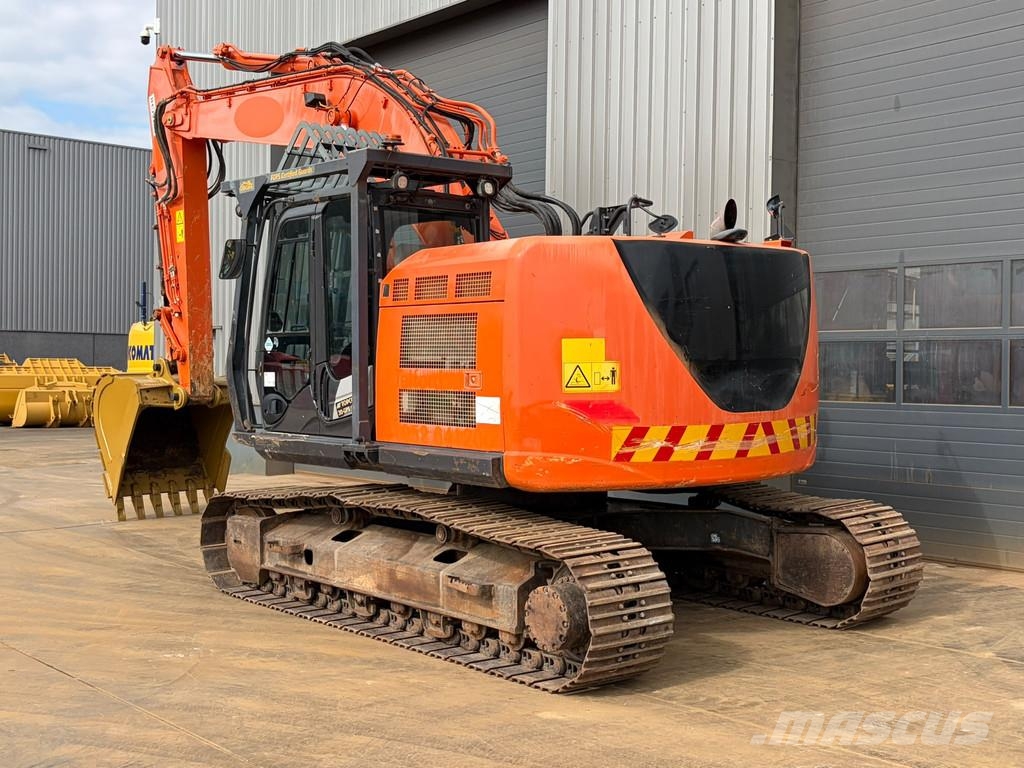 Hitachi ZX225US5LC Excavadoras sobre orugas
