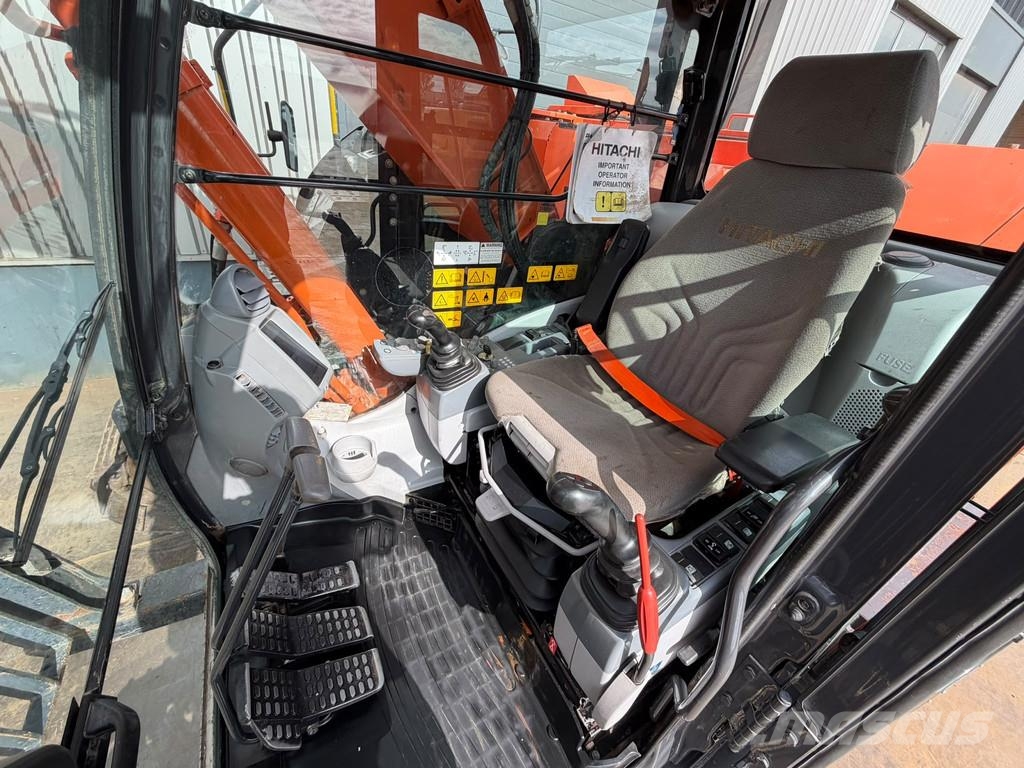 Hitachi ZX225US5LC Excavadoras sobre orugas