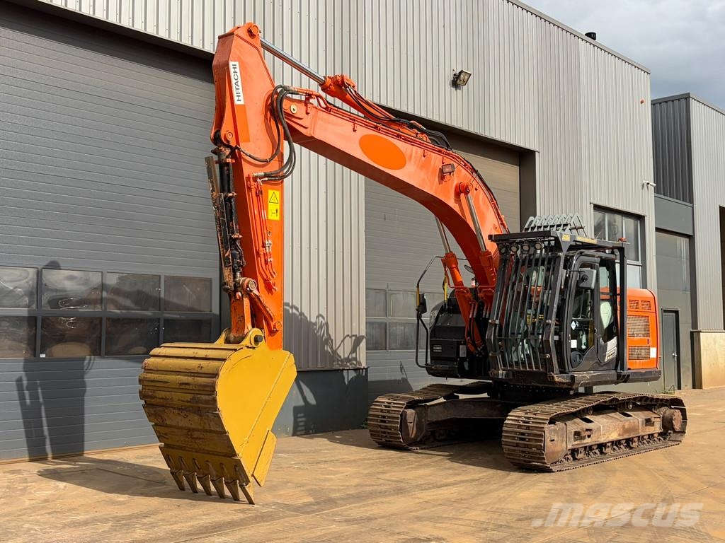 Hitachi ZX225US5LC Excavadoras sobre orugas