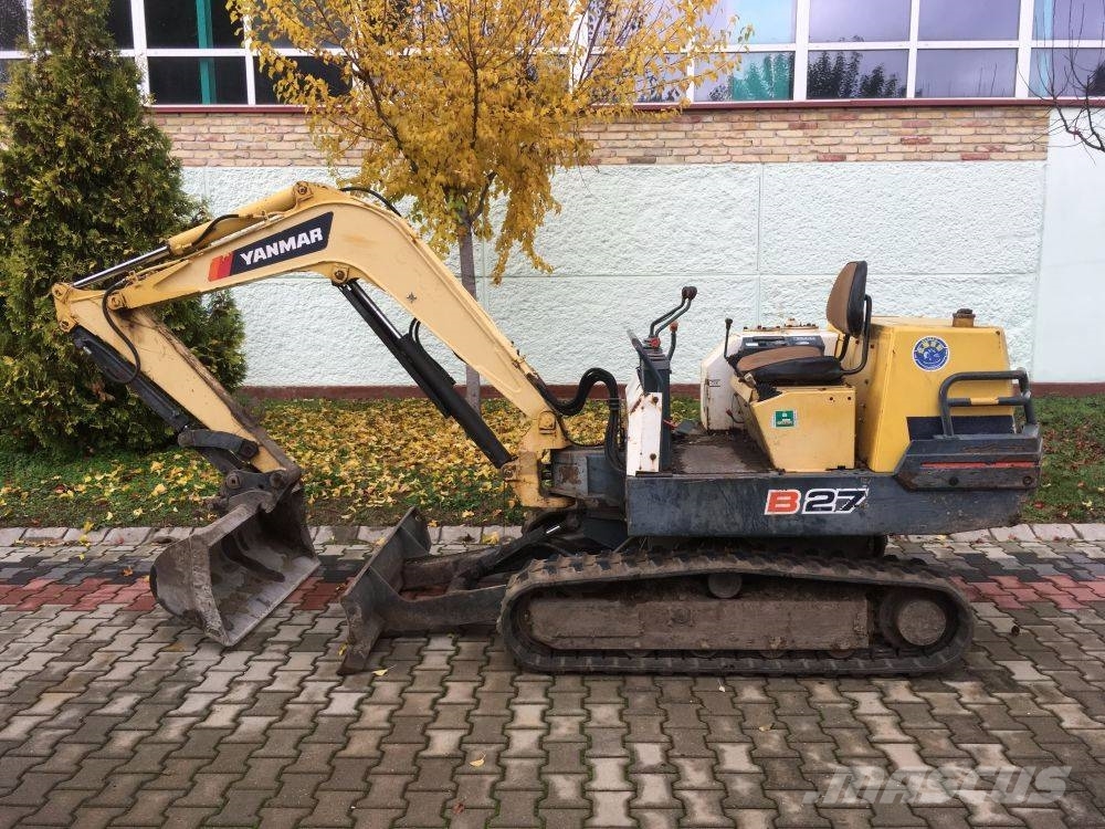 Yanmar B 27 Buldoexcavatoare