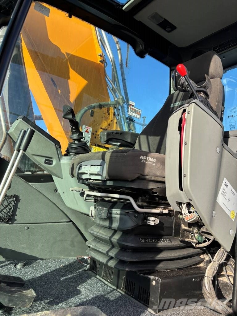 Liebherr R 924 Litronic Crawler excavators