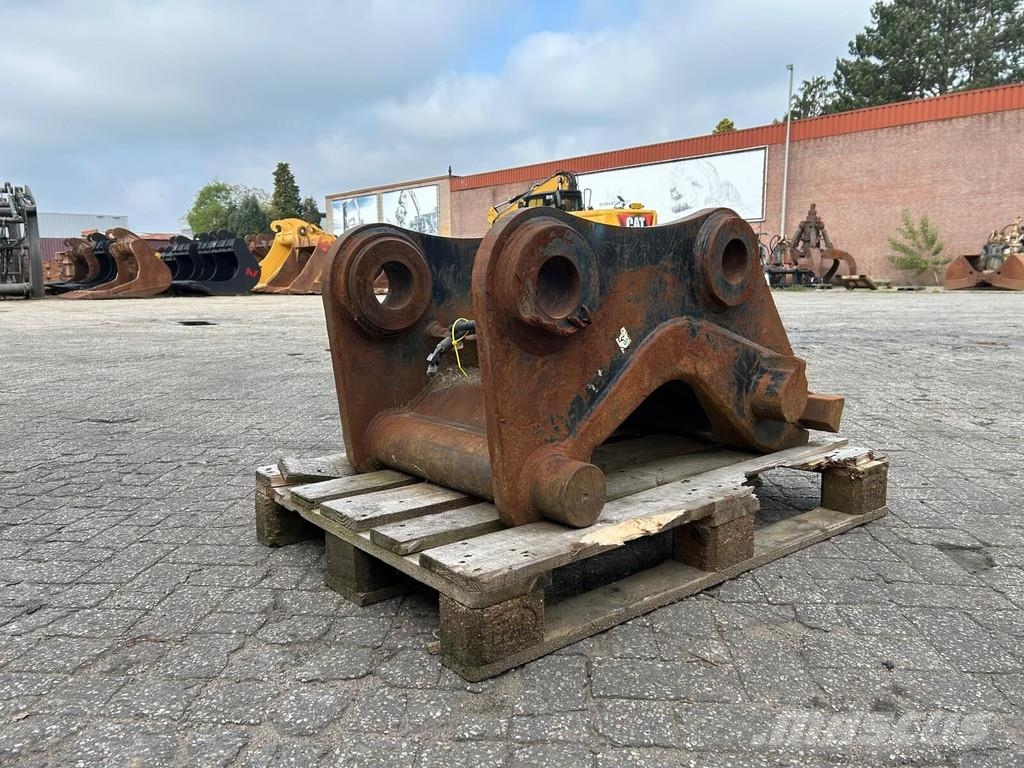 CAT HYDRAULIC QUICK COUPLER CW-55S-H.6.N Brze spojke