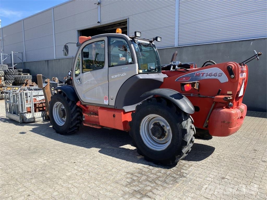 Manitou MT1440A ST3B 伸缩臂叉装车|叉装车