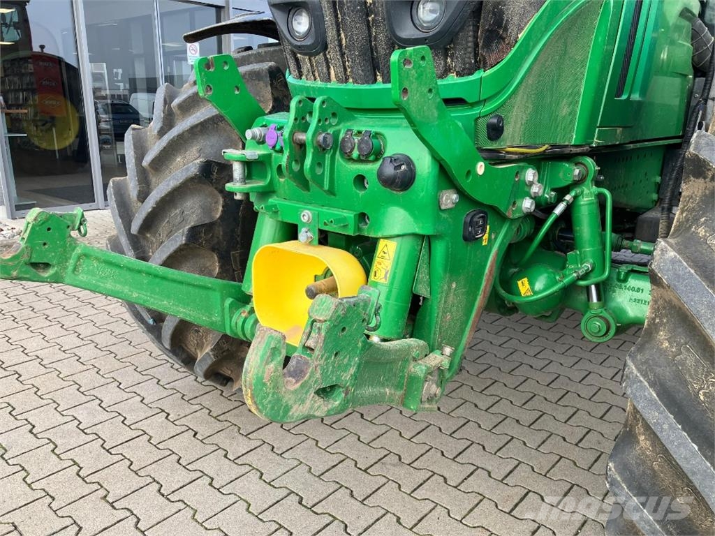 John Deere 6250R Tractoren