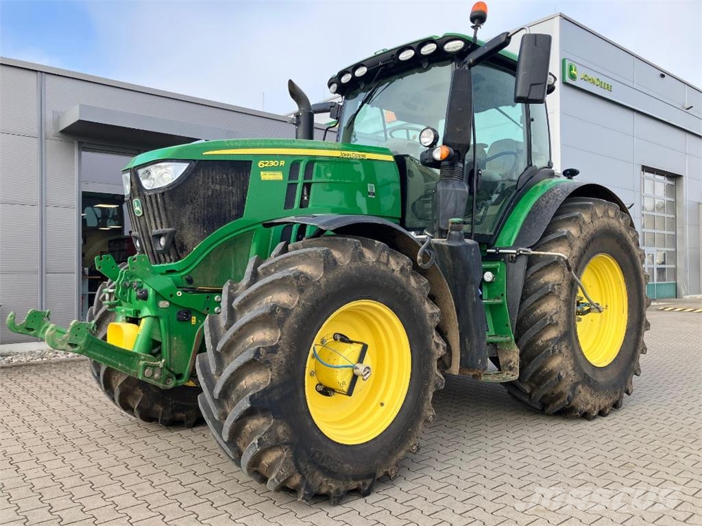 John Deere 6250R Tractoren