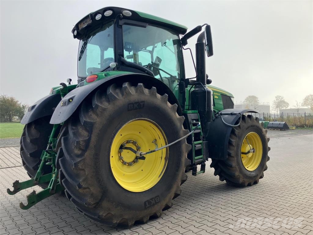 John Deere 6250R Tractoren
