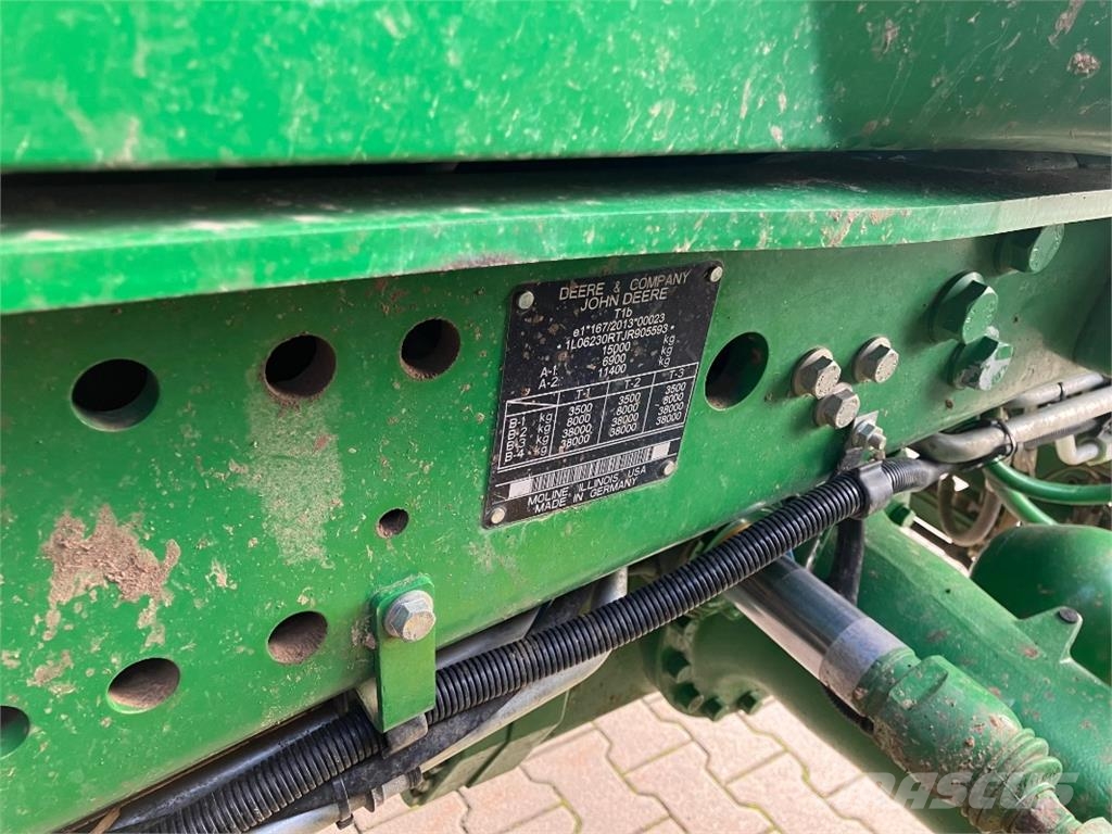 John Deere 6250R Tractoren