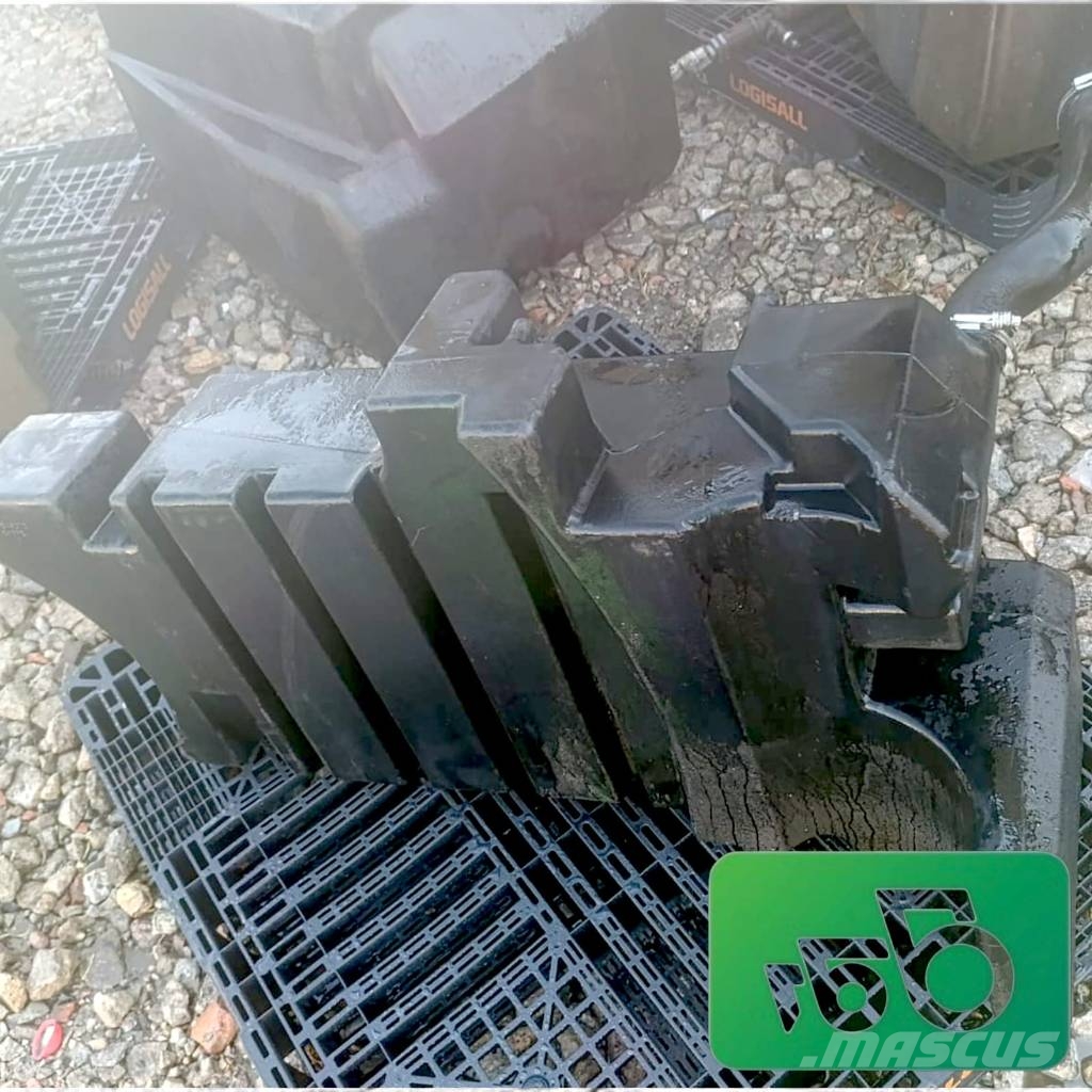 John Deere 7600 Fuel tank RE49012 Alváz és felfüggesztés