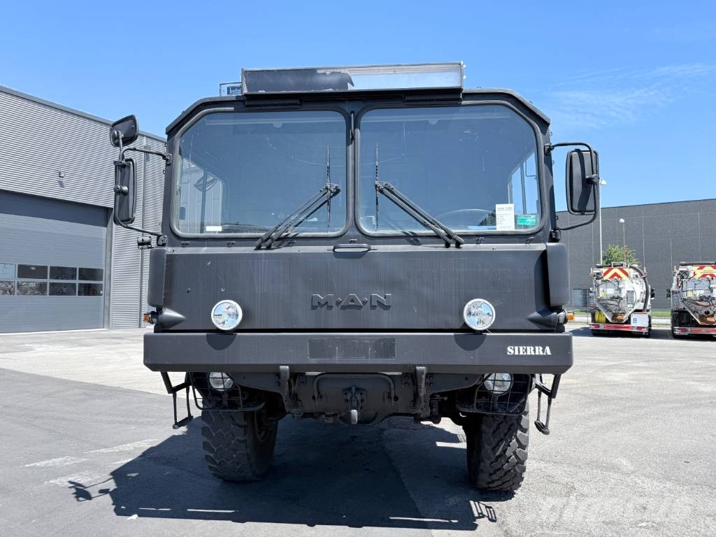 MAN 5 Two KAT MIL 4x4 Studenterbil Otros camiones