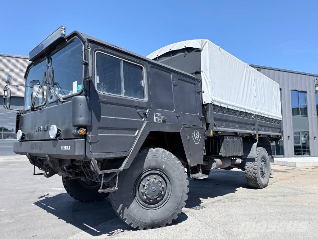 MAN 5 Two KAT MIL 4x4 Studenterbil Otros camiones
